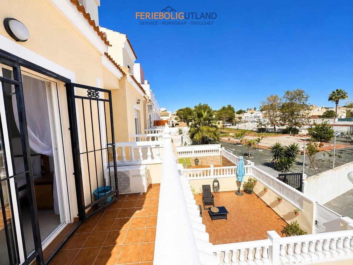 3 sovrum Hus till salu i Orihuela Costa med pool - 229 995 € (Ref: 10029588)