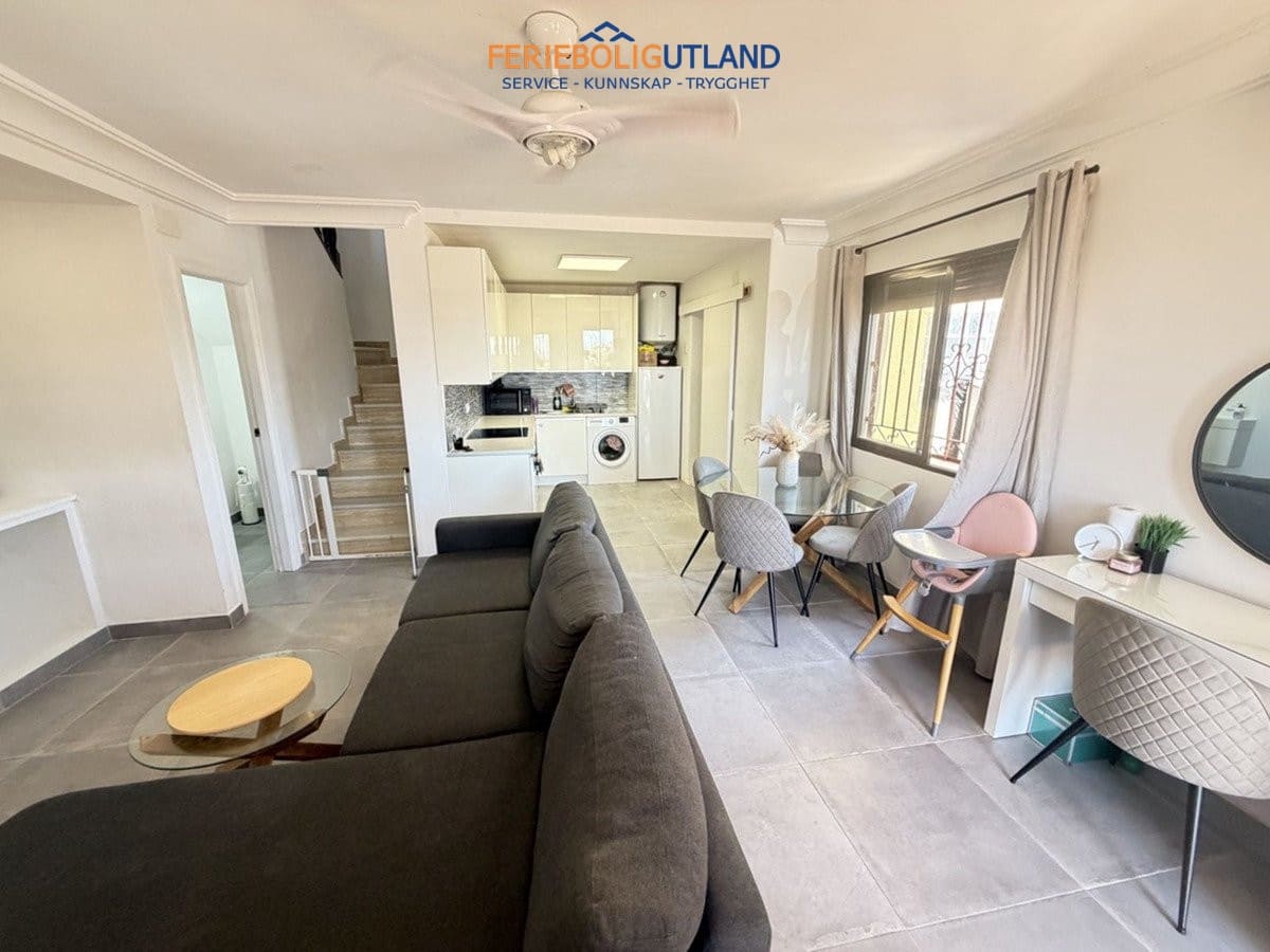 3 sypialnia Willa na sprzedaż w Villamartin z basenem garażem - 220 000 € (Ref: 10029590)