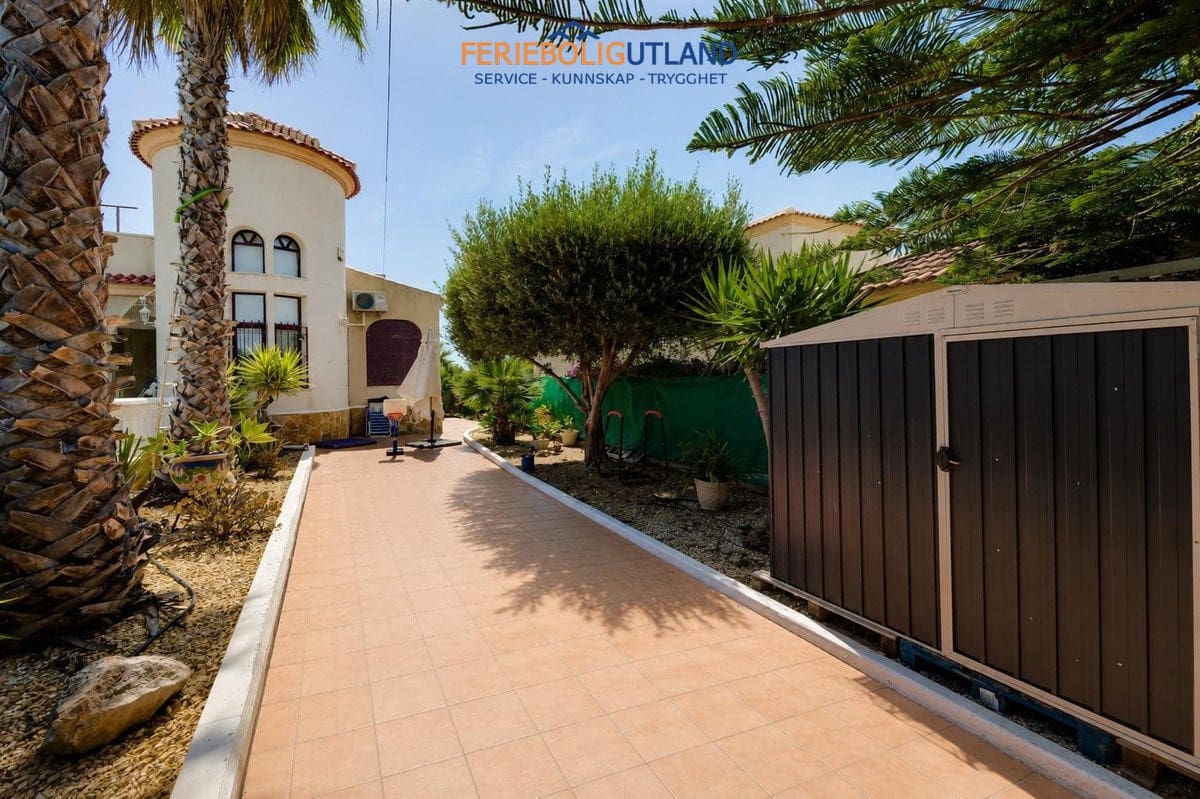 3 camera da letto Casa in vendita in La Marina con piscina garage - 399.000 € (Rif: 10029592)