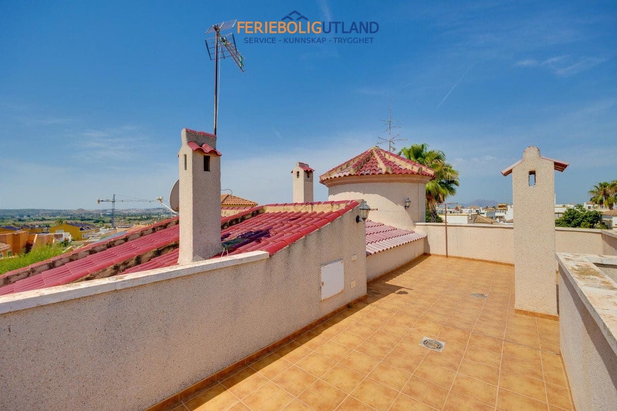 3 camera da letto Casa in vendita in La Marina con piscina garage - 399.000 € (Rif: 10029592)