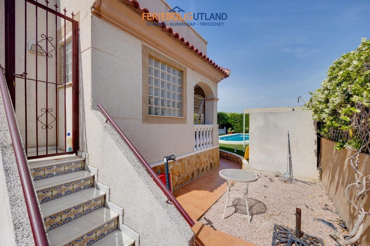3 camera da letto Casa in vendita in La Marina con piscina garage - 399.000 € (Rif: 10029592)