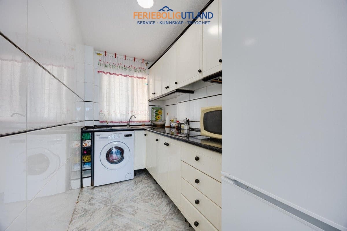 2 makuuhuone Huoneisto myytävänä paikassa Torrevieja mukana uima-altaan - 219 500 € (Ref: 10029594)