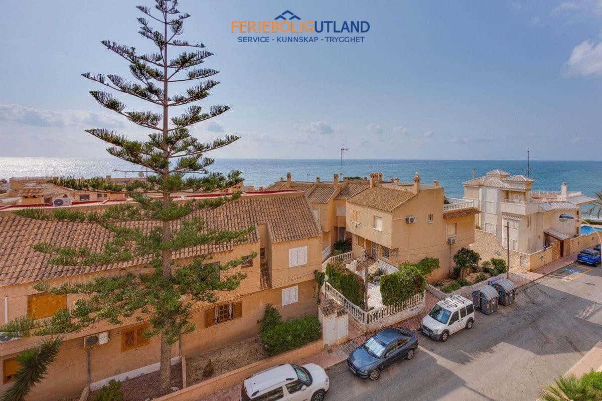 2 makuuhuone Huoneisto myytävänä paikassa Torrevieja mukana uima-altaan - 219 500 € (Ref: 10029594)