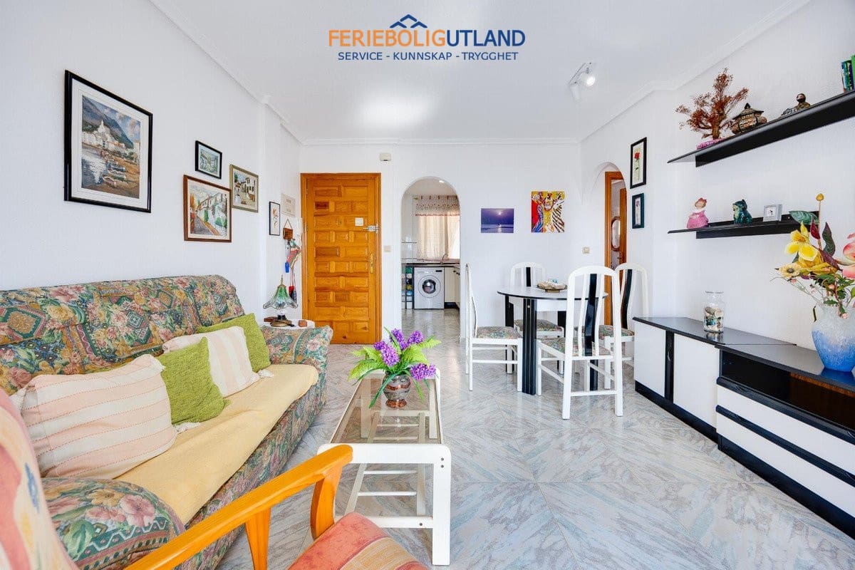2 makuuhuone Huoneisto myytävänä paikassa Torrevieja mukana uima-altaan - 219 500 € (Ref: 10029594)