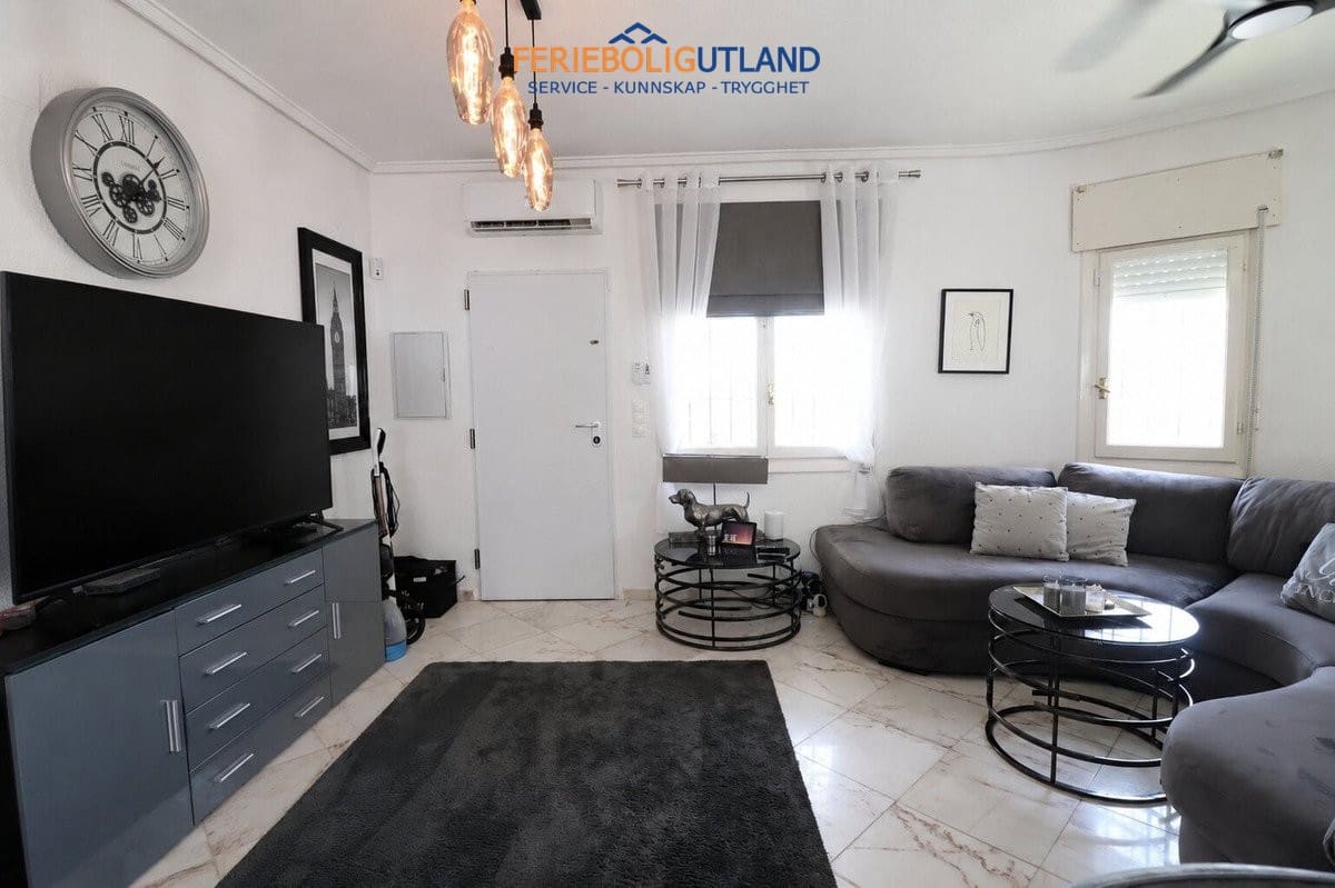 2 soverom Villa til salgs i Villamartin - € 259 950 (Ref: 10029595)