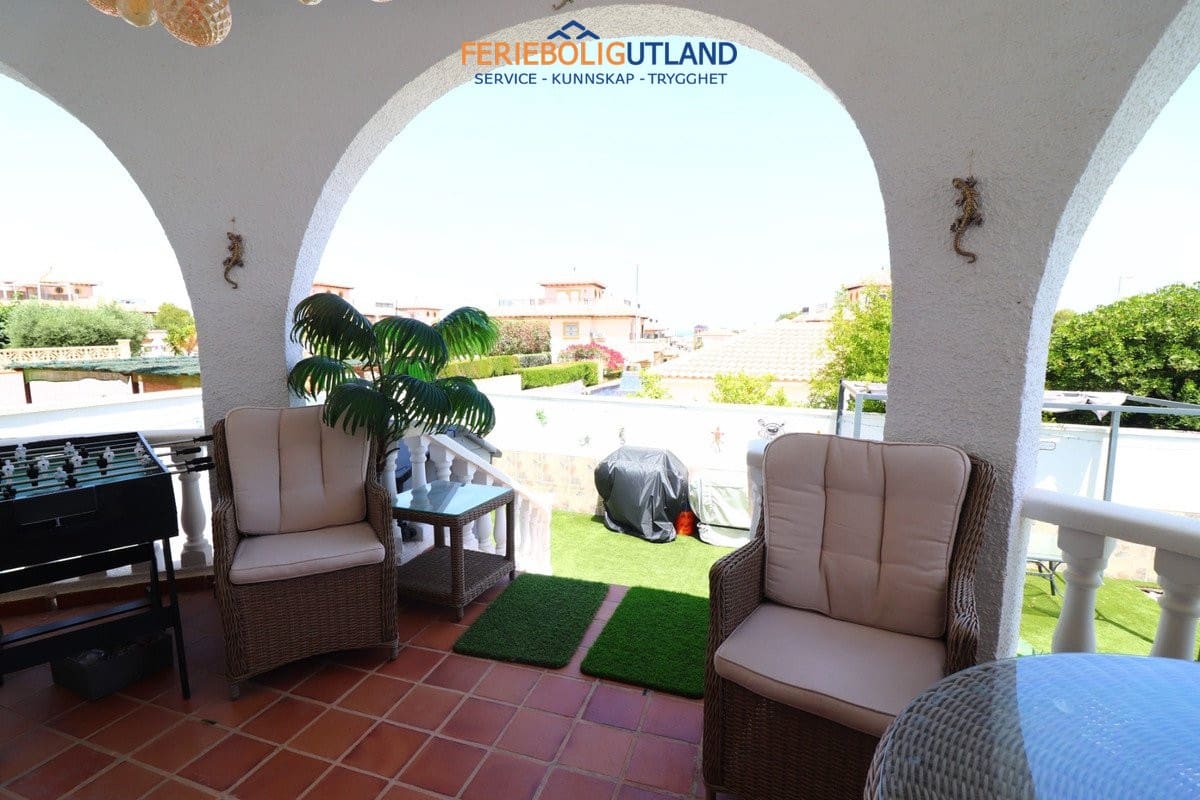 2 soverom Villa til salgs i Villamartin - € 259 950 (Ref: 10029595)
