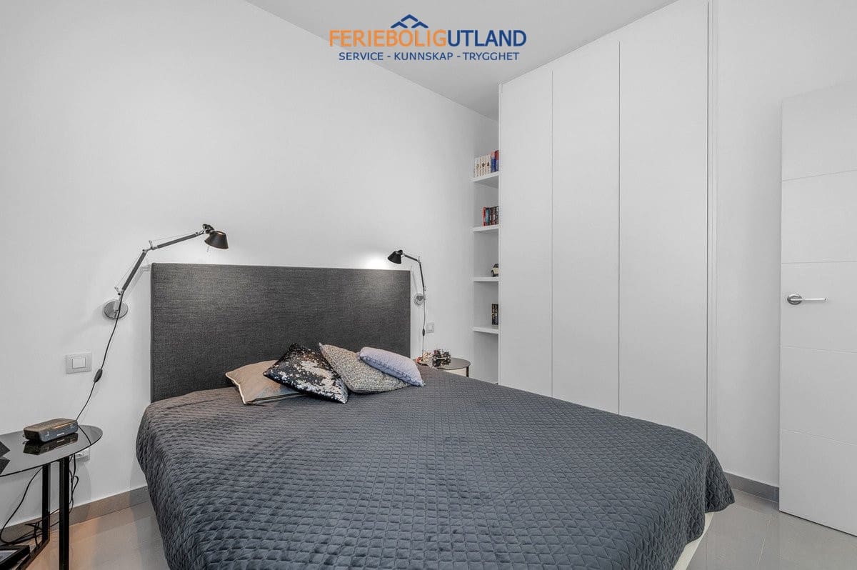 4 slaapkamer Villa te koop in Guardamar del Segura met zwembad garage - € 1.250.000 (Ref: 10029599)
