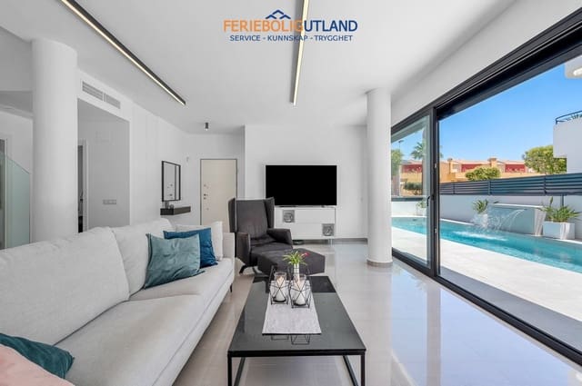 4 soveværelse Villa til salg i Zona Pueblo, Guardamar del Segura med swimmingpool garage - € 1.250.000 (Ref: 10029599)