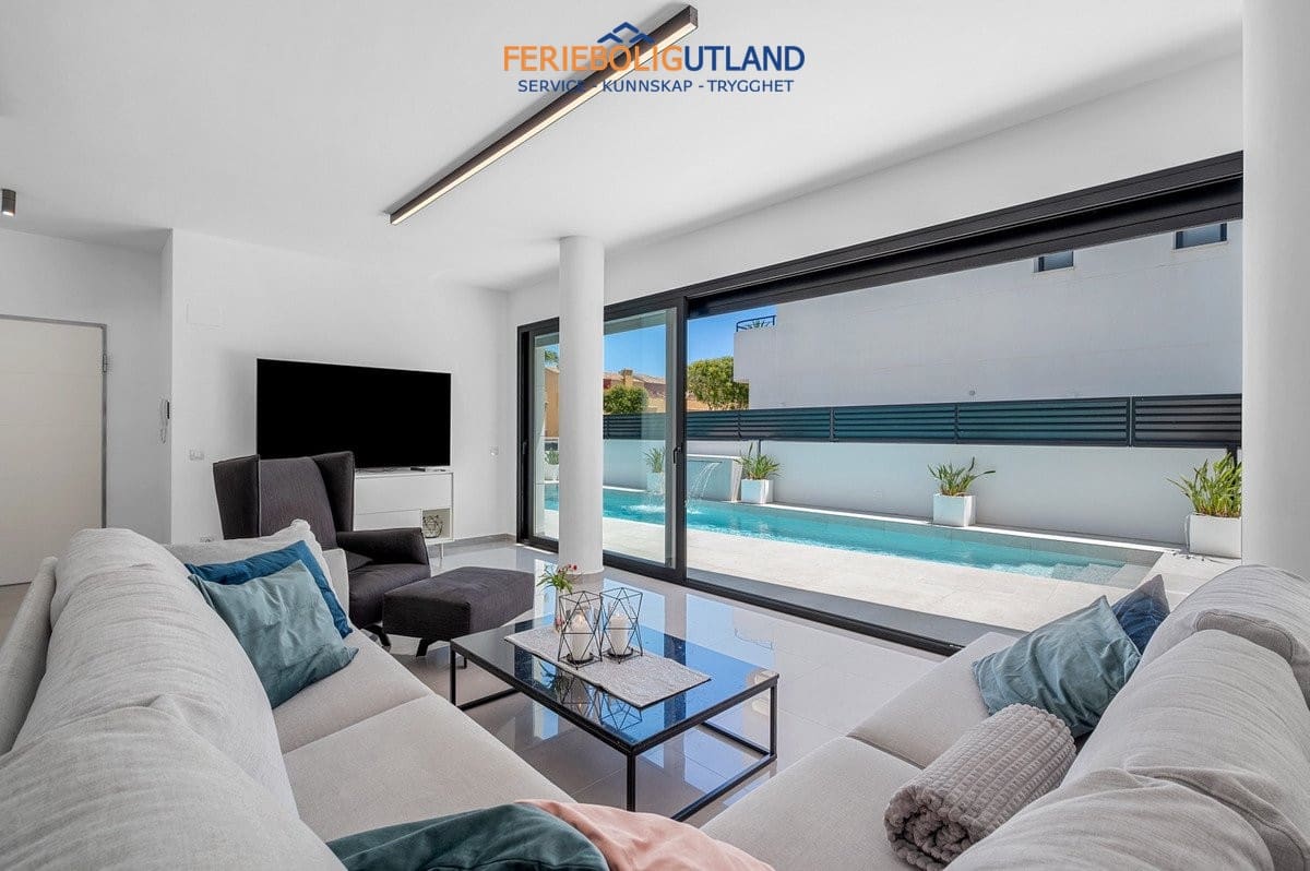 4 slaapkamer Villa te koop in Guardamar del Segura met zwembad garage - € 1.250.000 (Ref: 10029599)