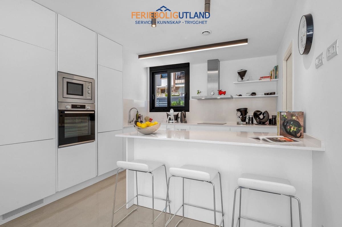 4 slaapkamer Villa te koop in Guardamar del Segura met zwembad garage - € 1.250.000 (Ref: 10029599)