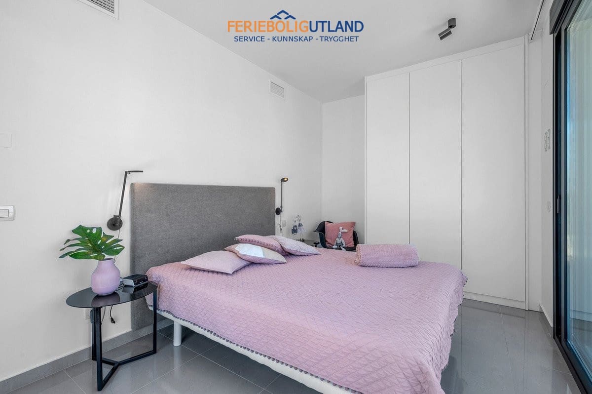 4 slaapkamer Villa te koop in Guardamar del Segura met zwembad garage - € 1.250.000 (Ref: 10029599)