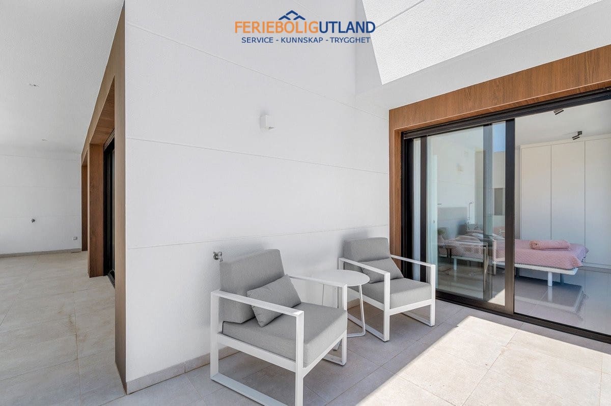 4 slaapkamer Villa te koop in Guardamar del Segura met zwembad garage - € 1.250.000 (Ref: 10029599)