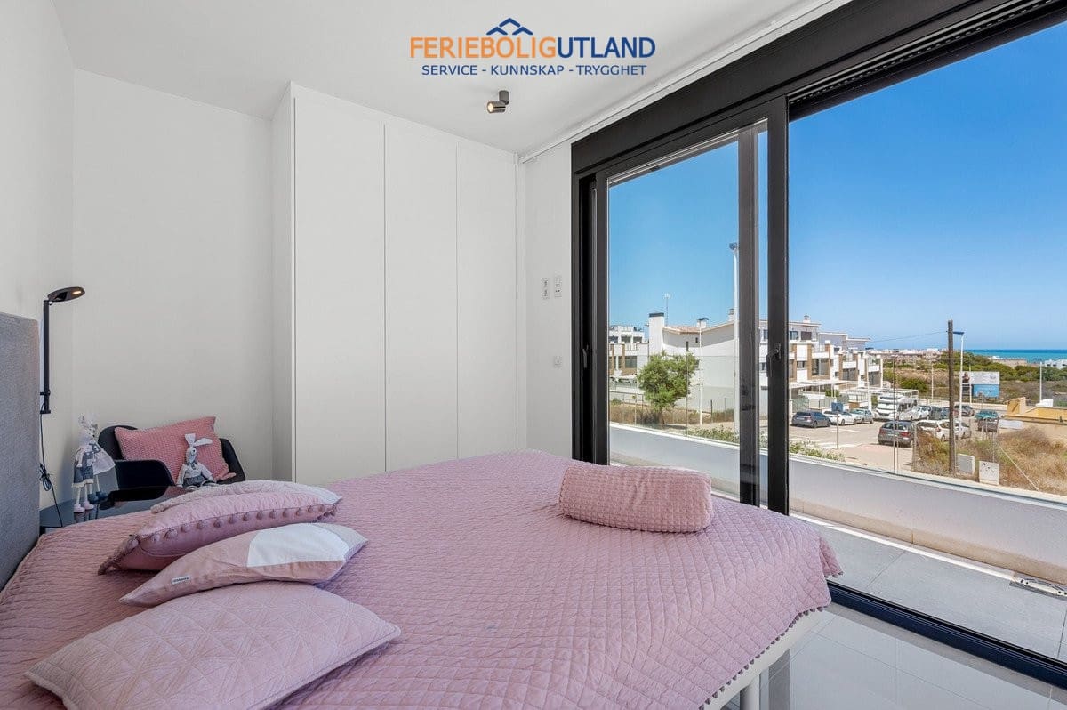 4 slaapkamer Villa te koop in Guardamar del Segura met zwembad garage - € 1.250.000 (Ref: 10029599)
