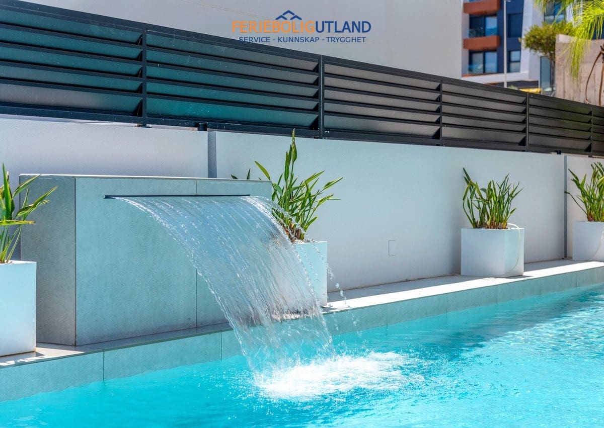 4 slaapkamer Villa te koop in Guardamar del Segura met zwembad garage - € 1.250.000 (Ref: 10029599)