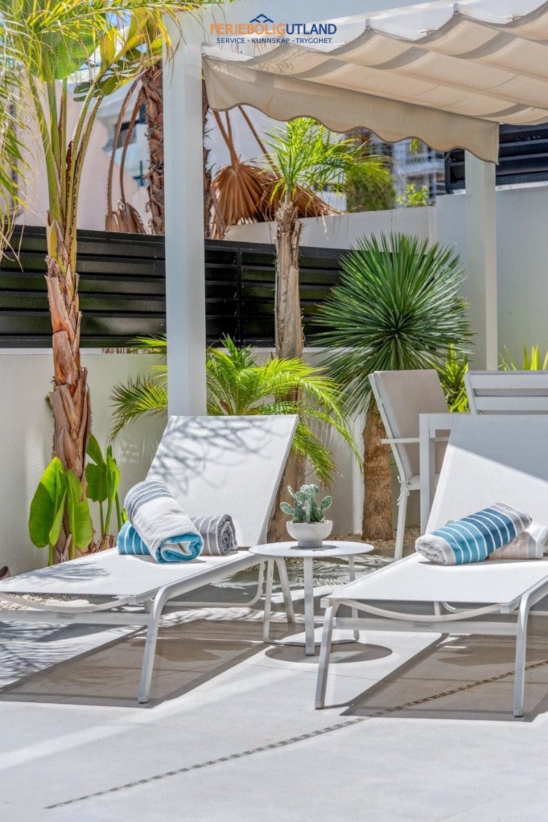 4 slaapkamer Villa te koop in Guardamar del Segura met zwembad garage - € 1.250.000 (Ref: 10029599)