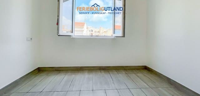 2 soveværelse Lejlighed til salg i Avenida Habaneras - Curva de Palangre, Torrevieja - € 140.000 (Ref: 10029684)