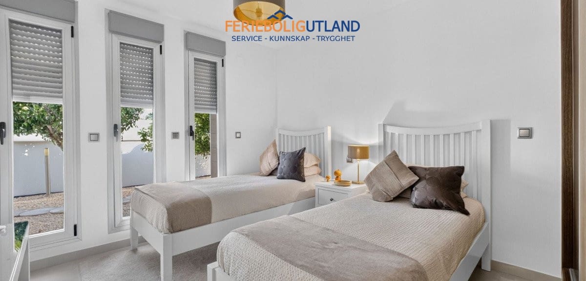 4 sovrum Villa till salu i Pinar de Campoverde med pool garage - 1 475 000 € (Ref: 10029685)