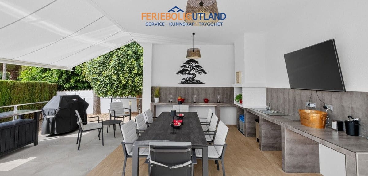 4 sovrum Villa till salu i Pinar de Campoverde med pool garage - 1 475 000 € (Ref: 10029685)