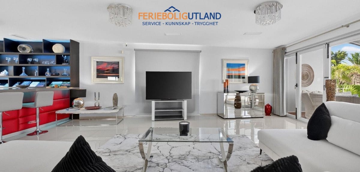 4 sovrum Villa till salu i Pinar de Campoverde med pool garage - 1 475 000 € (Ref: 10029685)