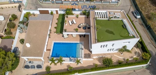 4 sovrum Villa till salu i Pinar de Campoverde, Pilar de la Horadada med pool garage - 1 475 000 € (Ref: 10029685)