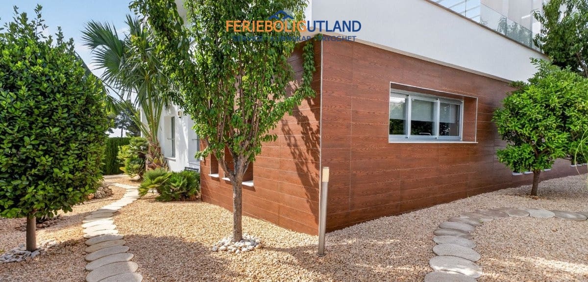 4 sovrum Villa till salu i Pinar de Campoverde med pool garage - 1 475 000 € (Ref: 10029685)