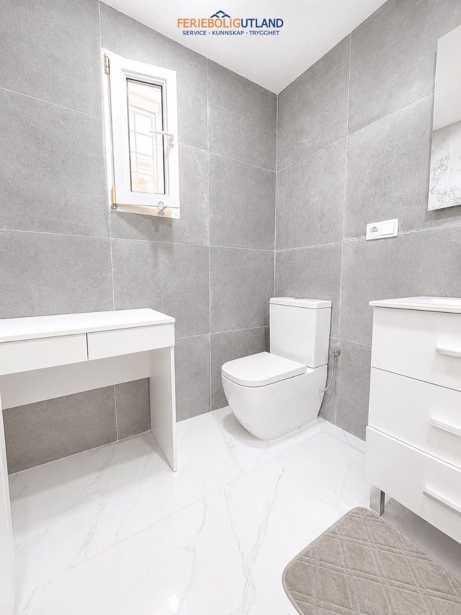 3 bedroom Villa for sale in Villamartin with pool garage - € 529,995 (Ref: 10029686)