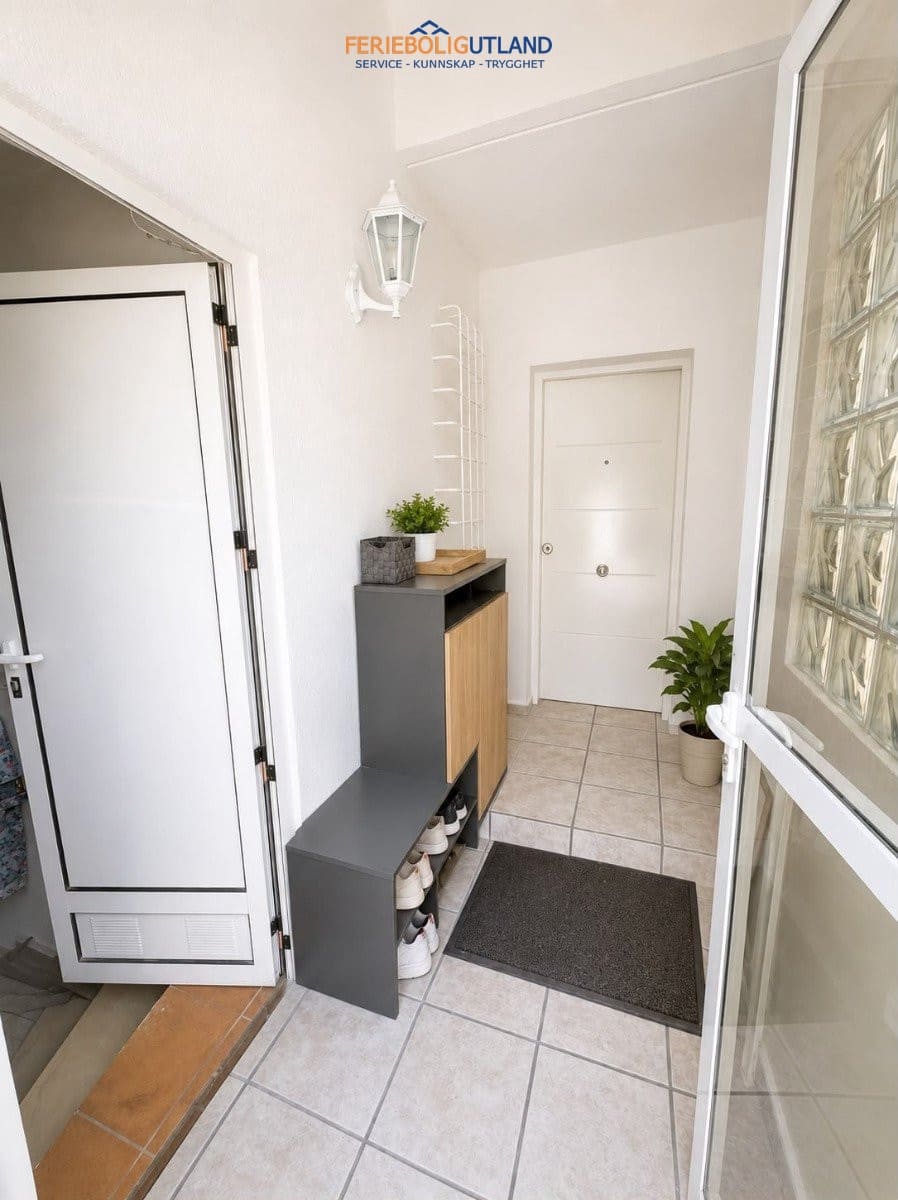 3 bedroom Villa for sale in Villamartin with pool garage - € 529,995 (Ref: 10029686)