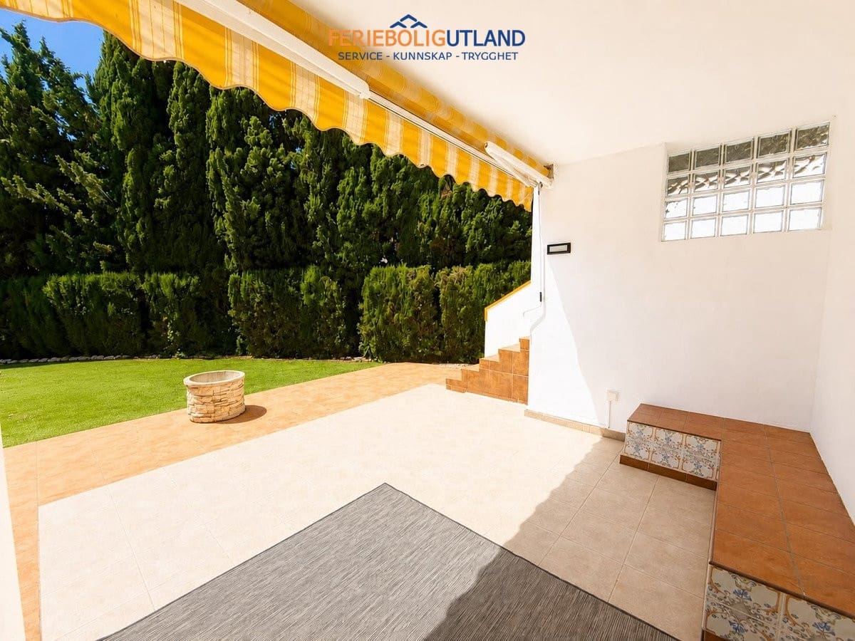 3 bedroom Villa for sale in Villamartin with pool garage - € 529,995 (Ref: 10029686)
