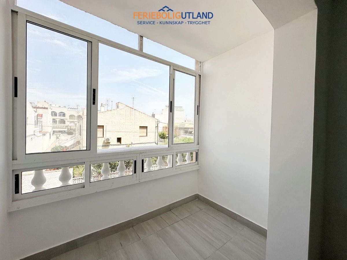 2 soverom Leilighet til salgs i Torrevieja - € 149 900 (Ref: 10029743)