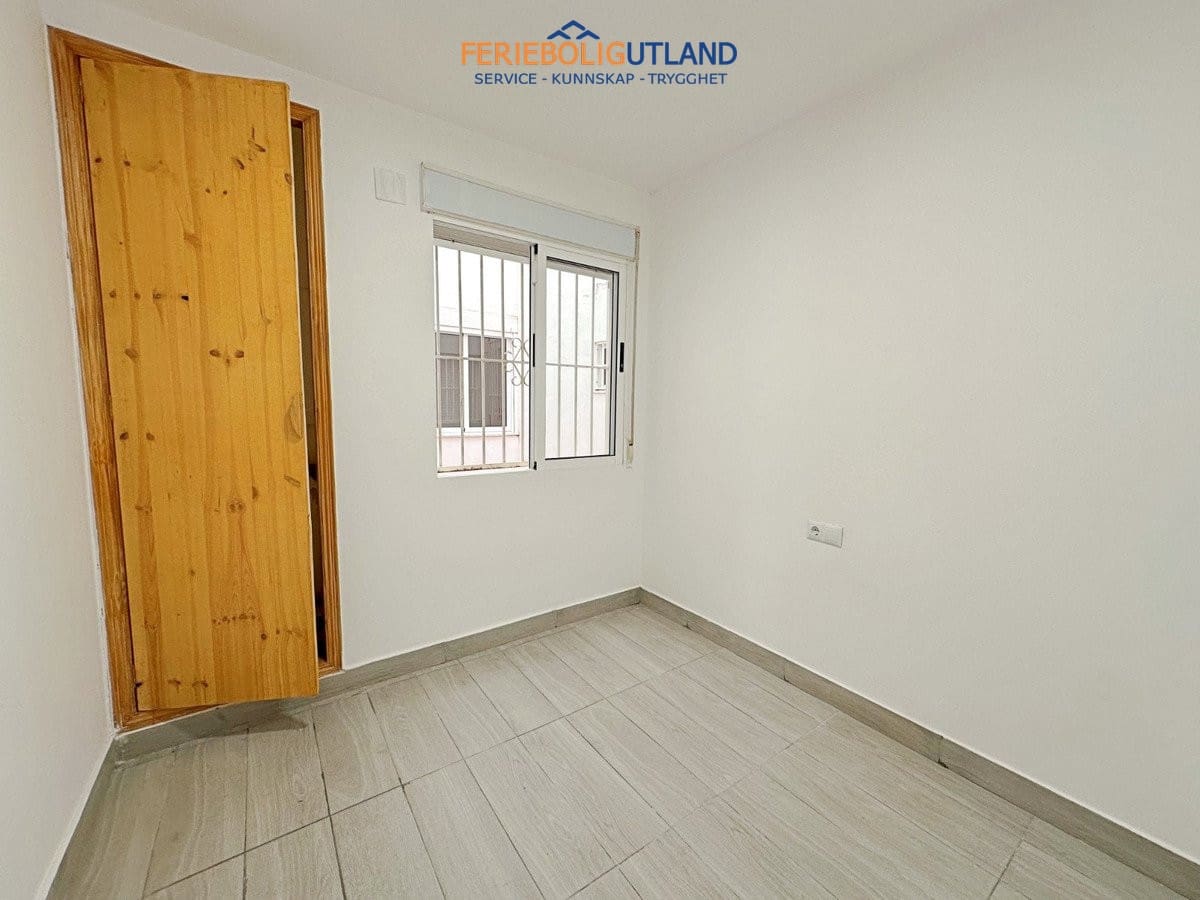 2 soverom Leilighet til salgs i Torrevieja - € 149 900 (Ref: 10029743)