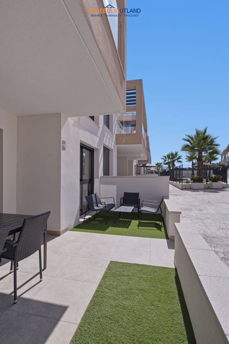2 soverom Leilighet til salgs i Villamartin med svømmebasseng garasje - € 299 000 (Ref: 10029748)