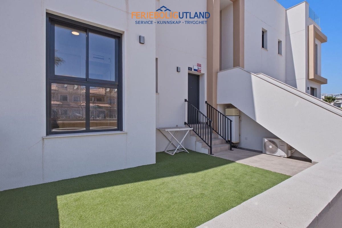 2 soverom Leilighet til salgs i Villamartin med svømmebasseng garasje - € 299 000 (Ref: 10029748)