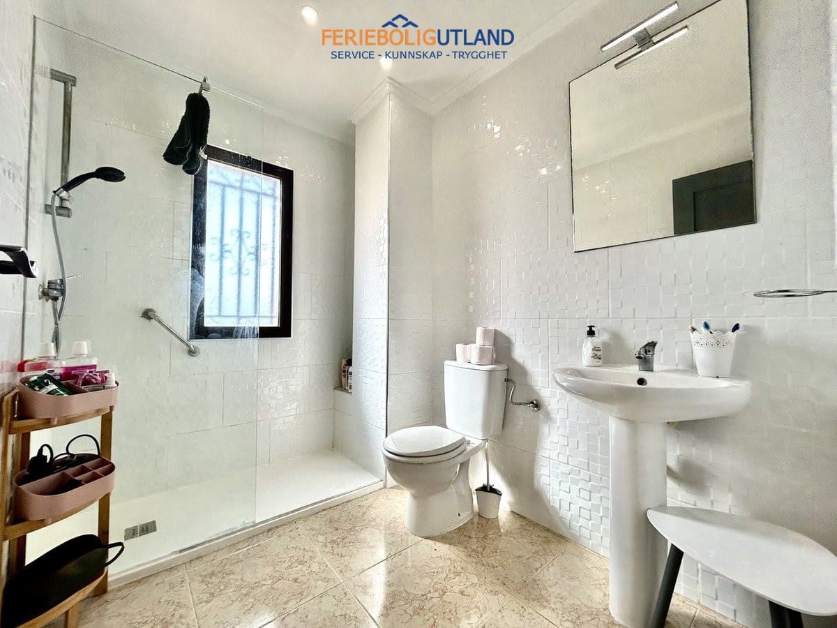2 soveværelse Villa til salg i Villamartin med swimmingpool garage - € 218.000 (Ref: 10029749)