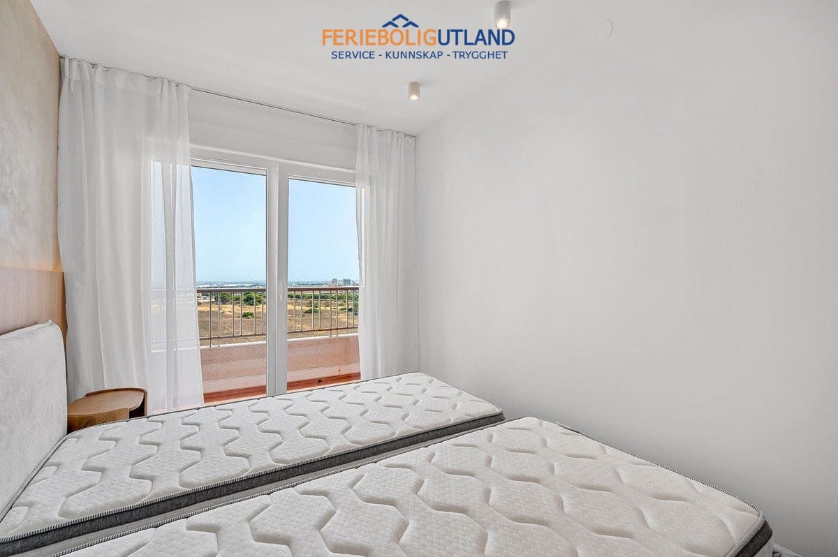 2 quarto Penthouse para venda em Punta Prima com piscina garagem - 225 000 € (Ref: 10029750)