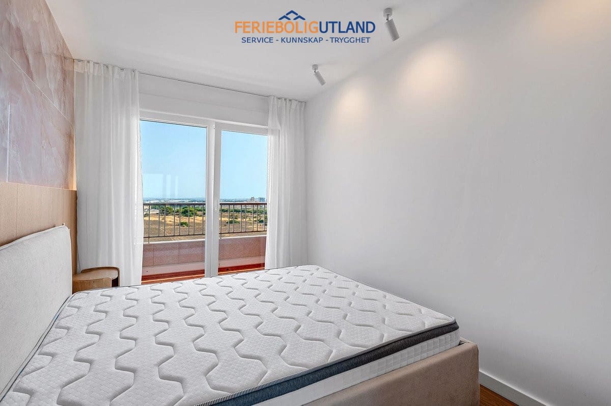 2 quarto Penthouse para venda em Punta Prima com piscina garagem - 225 000 € (Ref: 10029750)