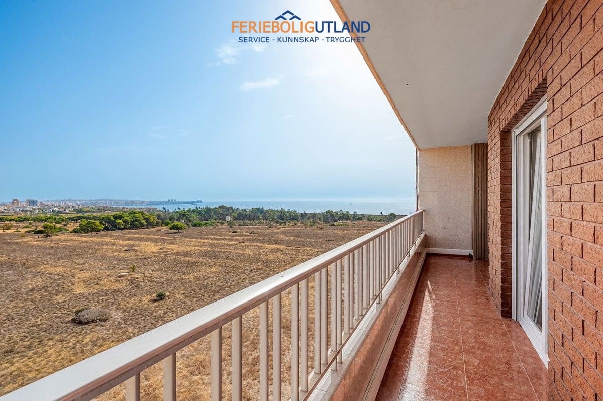 2 quarto Penthouse para venda em Punta Prima com piscina garagem - 225 000 € (Ref: 10029750)