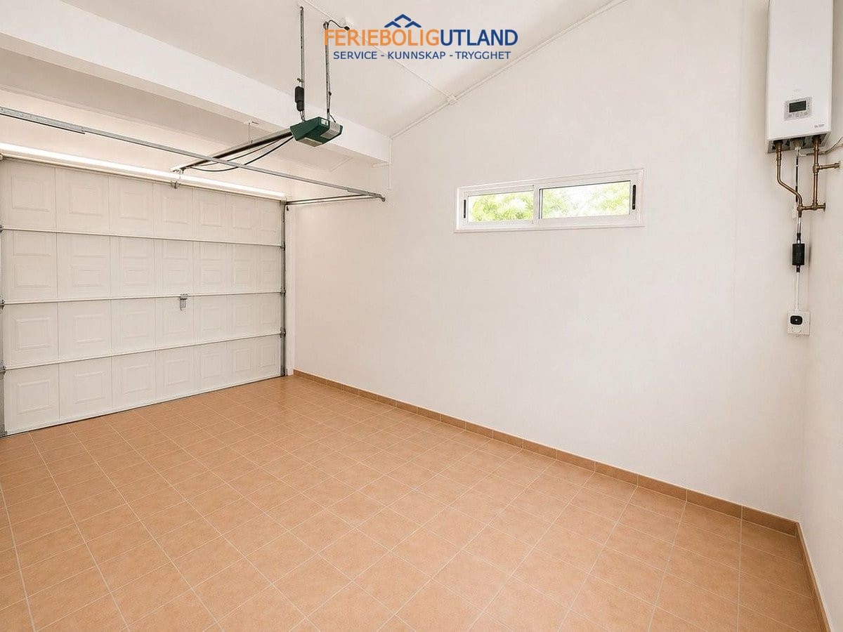 3 soveværelse Villa til salg i Villamartin med swimmingpool garage - € 524.995 (Ref: 10030897)