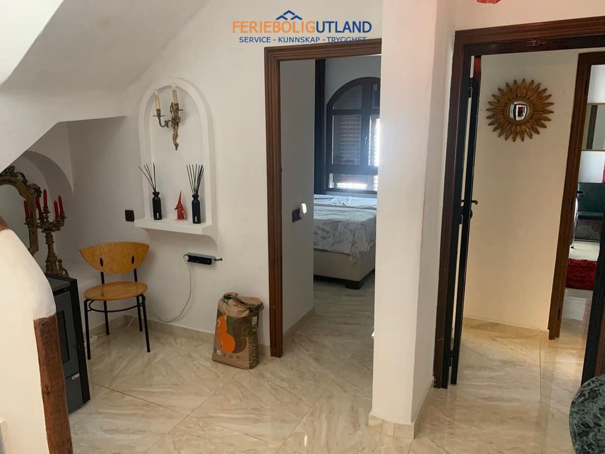 4 soverom Villa til salgs i Villamartin med svømmebasseng garasje - € 750 000 (Ref: 10030898)