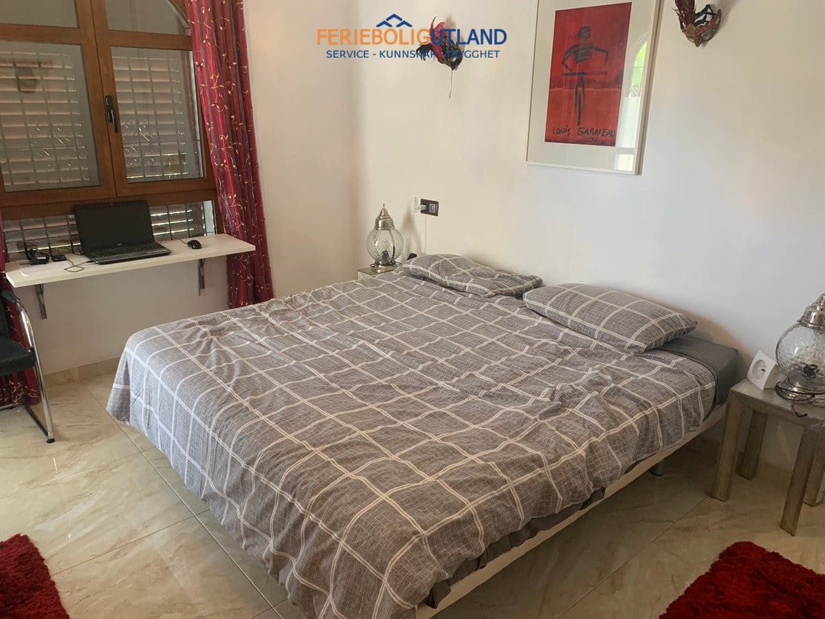 4 soverom Villa til salgs i Villamartin med svømmebasseng garasje - € 750 000 (Ref: 10030898)