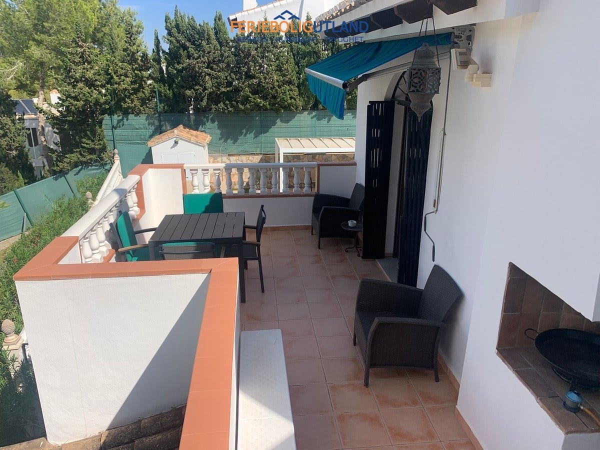 4 soverom Villa til salgs i Villamartin med svømmebasseng garasje - € 750 000 (Ref: 10030898)