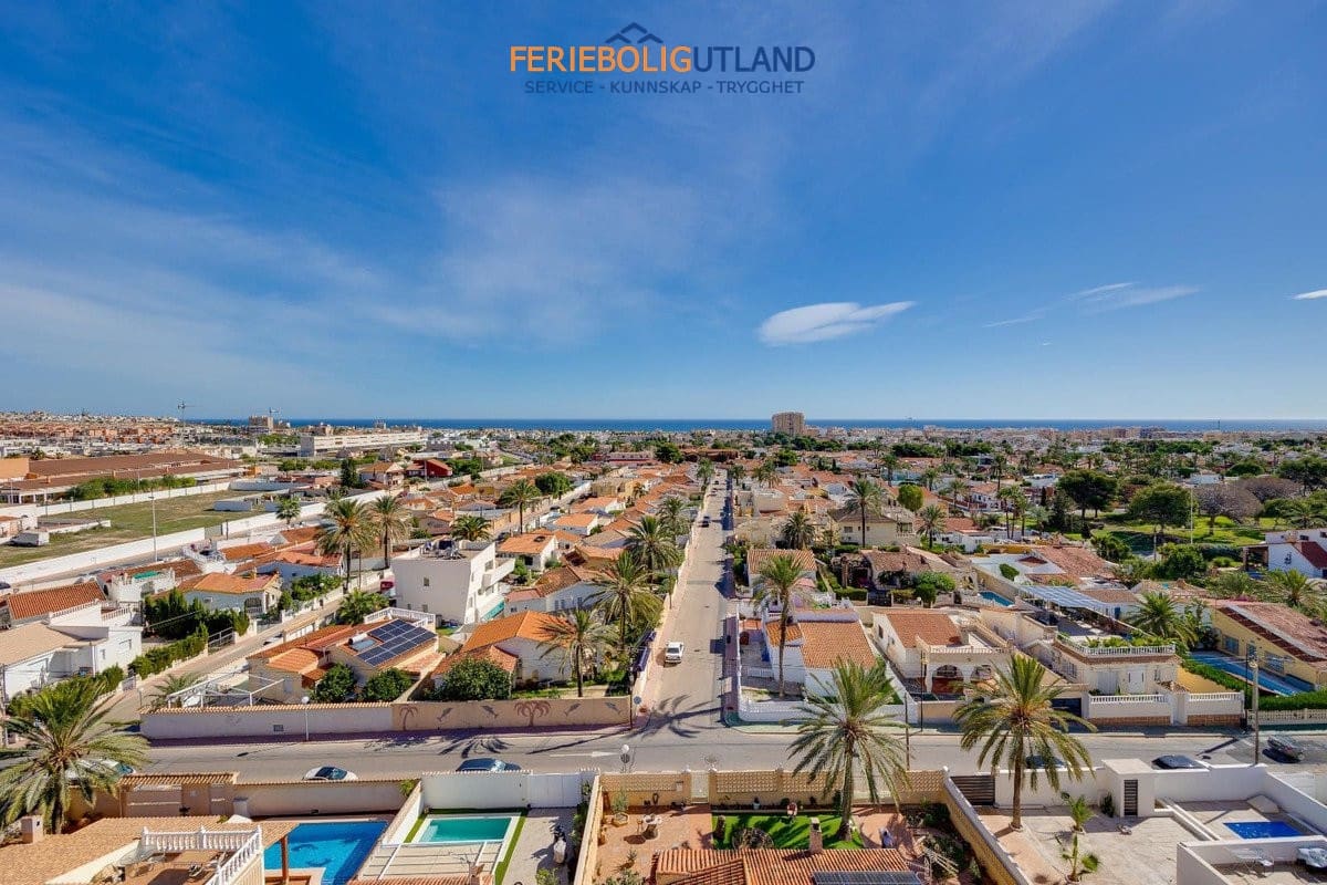 2 chambre Appartement à vendre à Torrevieja avec piscine - 164 969 € (Ref: 10030899)