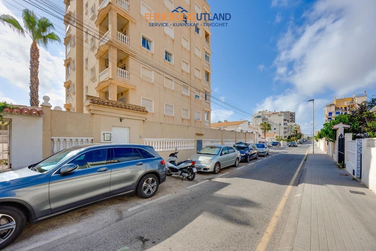 2 chambre Appartement à vendre à Torrevieja avec piscine - 164 969 € (Ref: 10030899)