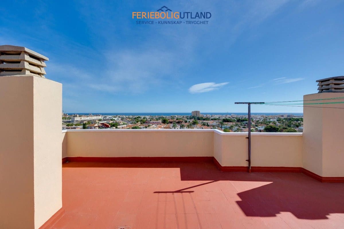 2 chambre Appartement à vendre à Torrevieja avec piscine - 164 969 € (Ref: 10030899)