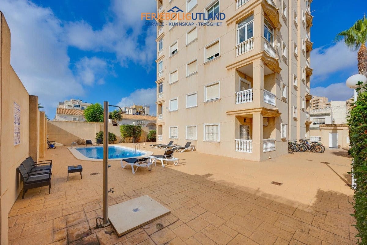 2 chambre Appartement à vendre à Torrevieja avec piscine - 164 969 € (Ref: 10030899)