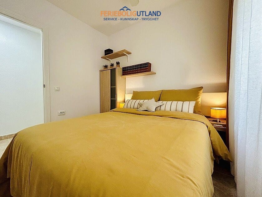 3 soveværelse Lejlighed til salg i Torrevieja med swimmingpool - € 196.500 (Ref: 10031009)