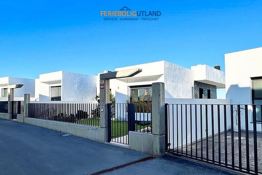 3 chambre Villa/Maison à vendre à Ciudad Quesada avec piscine garage - 625 000 € (Ref: 10031010)