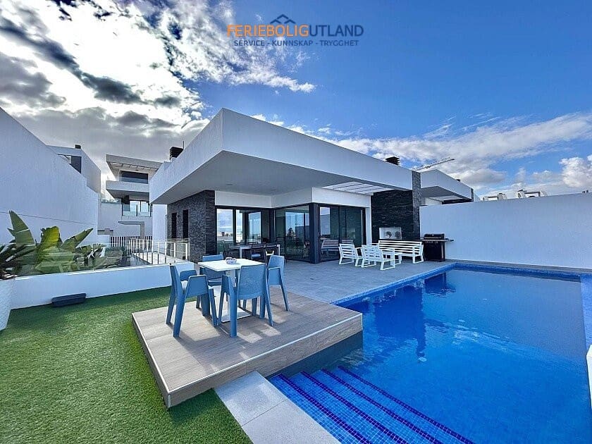 3 chambre Villa/Maison à vendre à Ciudad Quesada avec piscine garage - 625 000 € (Ref: 10031010)