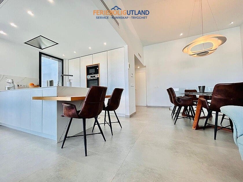3 chambre Villa/Maison à vendre à Ciudad Quesada avec piscine garage - 625 000 € (Ref: 10031010)