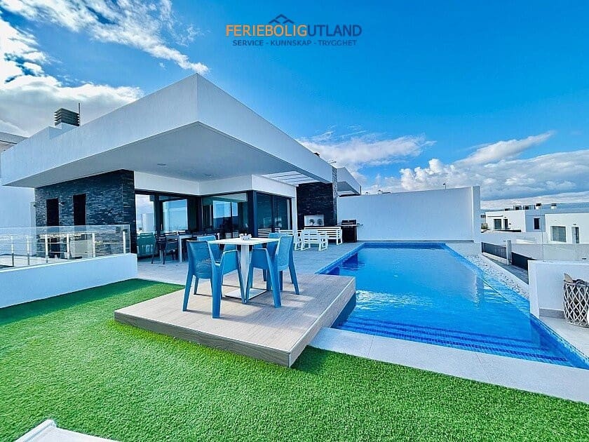 3 chambre Villa/Maison à vendre à Ciudad Quesada avec piscine garage - 625 000 € (Ref: 10031010)