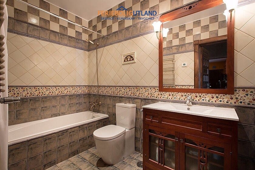 4 sovrum Villa till salu i Orihuela Costa med pool garage - 890 000 € (Ref: 10031011)
